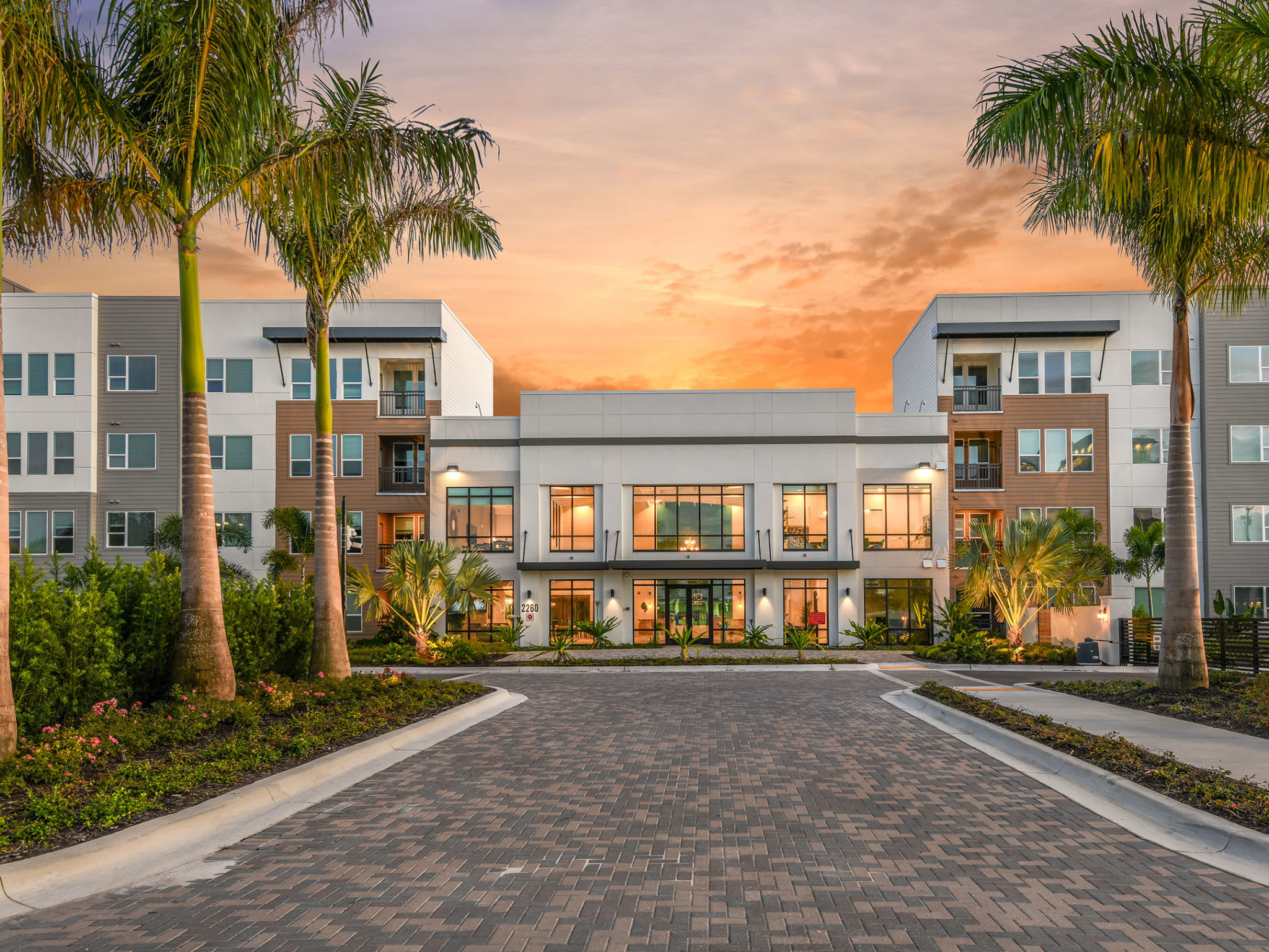 Apartment Rentals in Sarasota, FL | Lyra Apartments